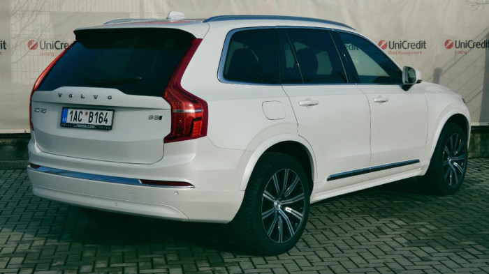 Volvo XC90 B5 AWD Plus Bright 7 míst na operativní leasing