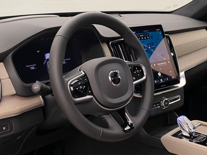 Volvo XC90 T8 AWD Plug-in BRIGHT ULTRA na operativní leasing