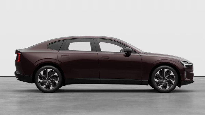Volvo ES90 PURE ELECTRIC CORE na operativní leasing