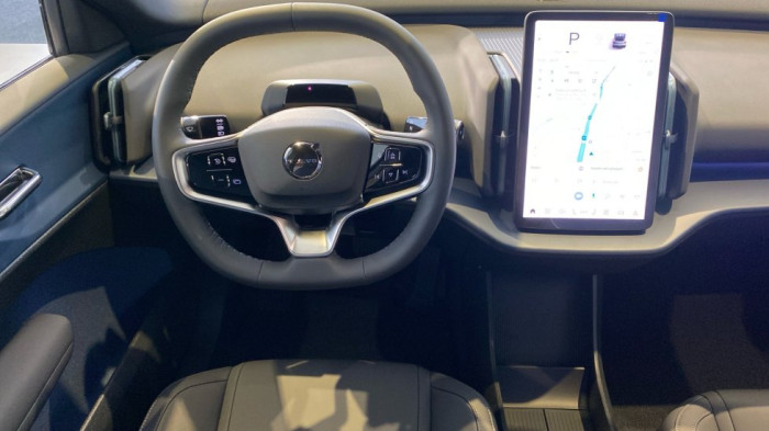 Volvo EX30 PLUS, Single Motor Extended Range, 200 kW / 272 HP na operativní leasing