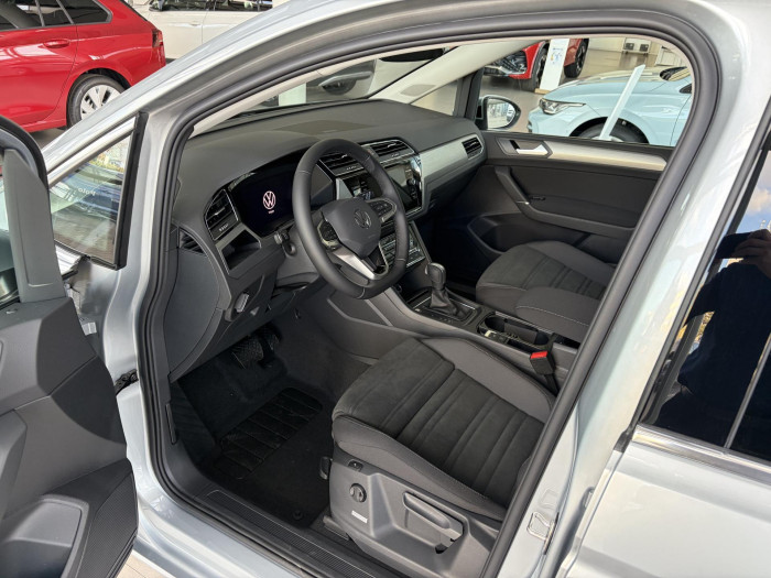 Volkswagen Touran People 1,5 TSI 110 kW EVO2 7DSG na operativní leasing