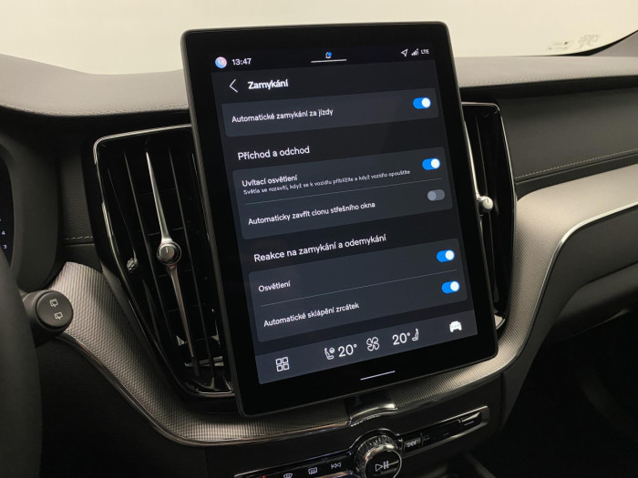 Volvo XC60 B5 AWD AUT ULTRA BLACK EDITION 2.0 Edition na operativní leasing