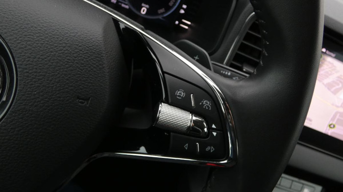 Škoda Karoq 1,5 TSI DSG Style na operativní leasing