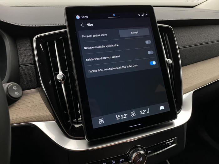 Volvo XC90 T8 AWD RECHARGE DARK PLUS 7m na operativní leasing