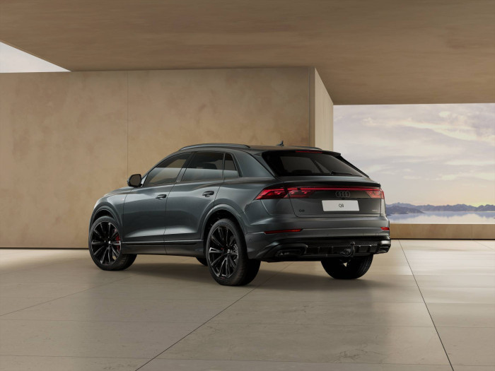 Audi Q8 SUV 50 Quattro 8TT 3,0TDI / 210kW na operativní leasing