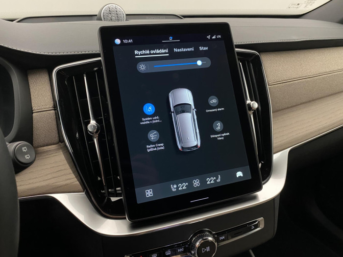 Volvo XC90 T8 AWD Plug-in DARK PLUS 7m na operativní leasing