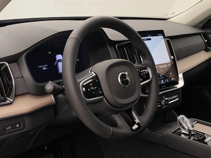 Volvo XC90 T8 AWD RECHARGE BRIGHT PLUS 7m na operativní leasing