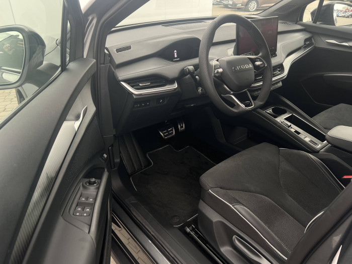 Škoda Elroq Sportline 60 63 kWh   / 150kW na operativní leasing