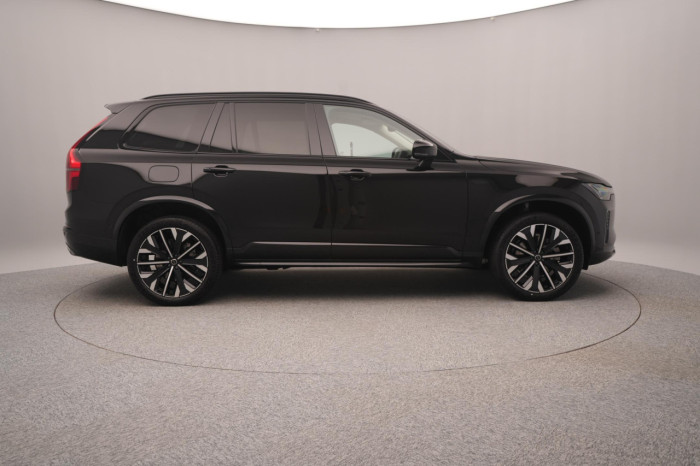Volvo XC90 B5 AWD AUT DARK PLUS 7míst na operativní leasing