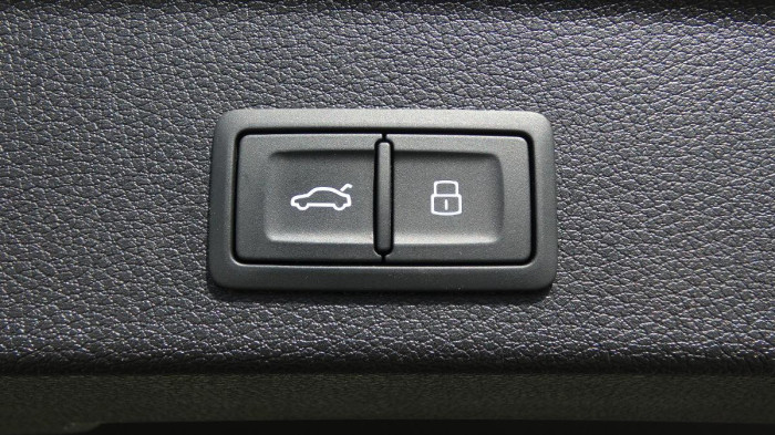 Audi Q3 Sportback 40 TFSI quattro S li na operativní leasing