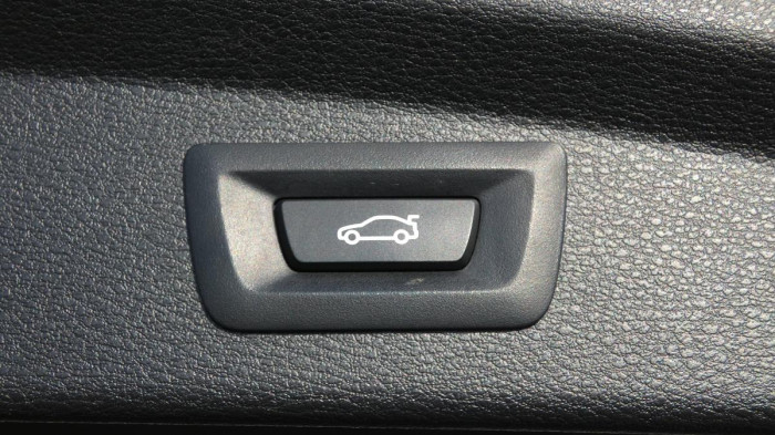 BMW X2 sDrive 18d aut. Advantage na operativní leasing