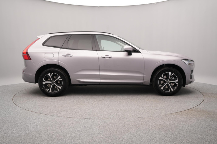 Volvo XC60 B5 AWD AUT CORE na operativní leasing