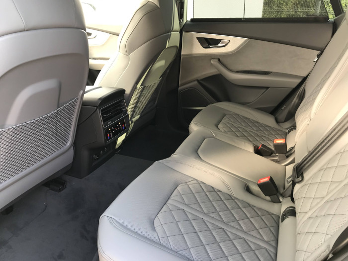 Audi Q8 SUV 50 Quattro 8TT 3,0TDI / 210kW na operativní leasing