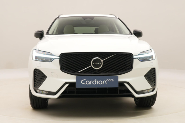Volvo XC60 B5 AWD AUT DARK PLUS na operativní leasing