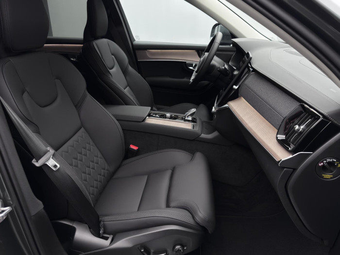 Volvo XC90 B5 AWD AUT BRIGHT PLUS 7-míst na operativní leasing