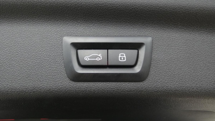 BMW X1 sDrive 18d na operativní leasing