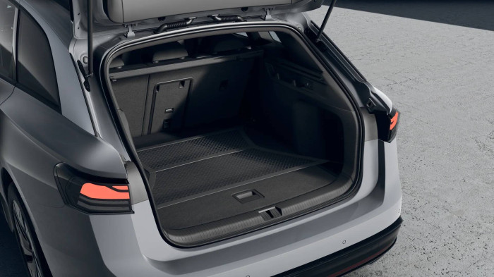 Volkswagen ID.7 Tourer Pure 59kWh / 150kW na operativní leasing