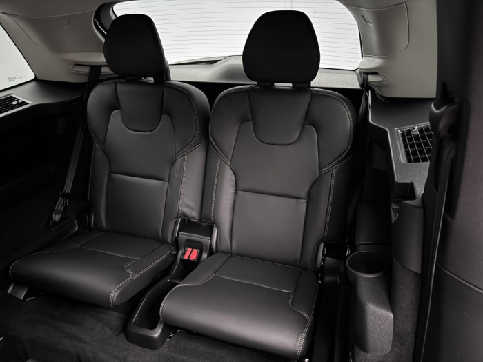 Volvo XC90 T8 AWD Plug-in DARK PLUS 7m na operativní leasing