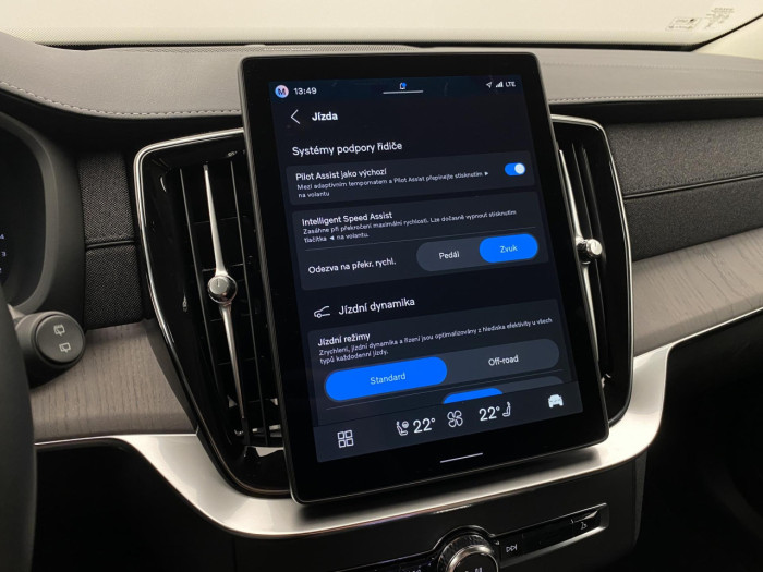 Volvo XC90 B5 AWD AUT DARK PLUS 7míst na operativní leasing