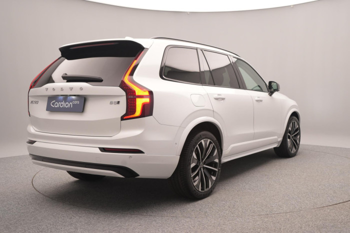 Volvo XC90 B5 AWD AUT DARK ULTRA 7-míst na operativní leasing