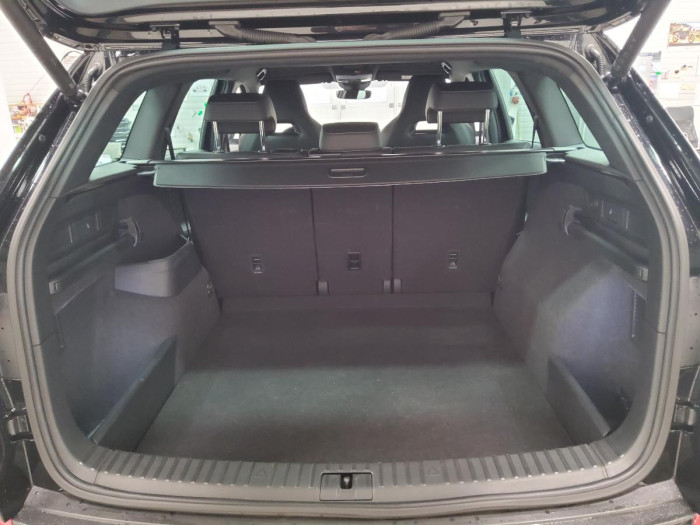 Škoda Kodiaq 2,0 TSI Sportline DSG 4x4 na operativní leasing