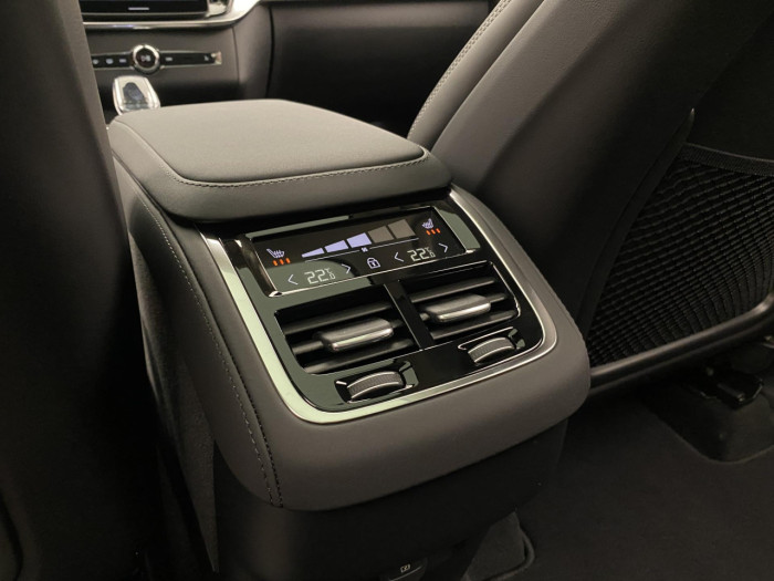 Volvo XC90 B5 AWD AUT BRIGHT ULTRA 7míst na operativní leasing