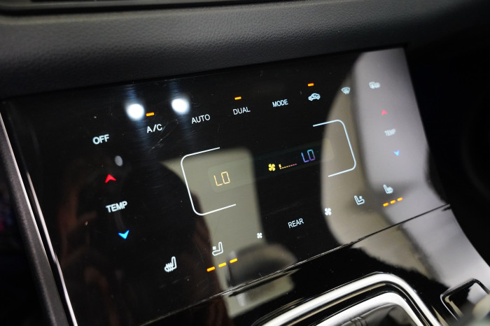 Dongfeng Fengon 2.0 T-GDI 162 kW AWD na operativní leasing