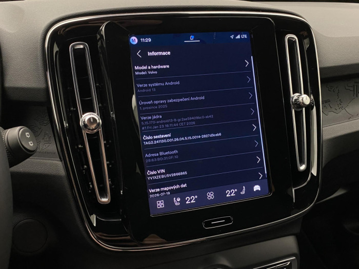 Volvo EX40 SINGLE MOTOR ELETRIC PLUS na operativní leasing