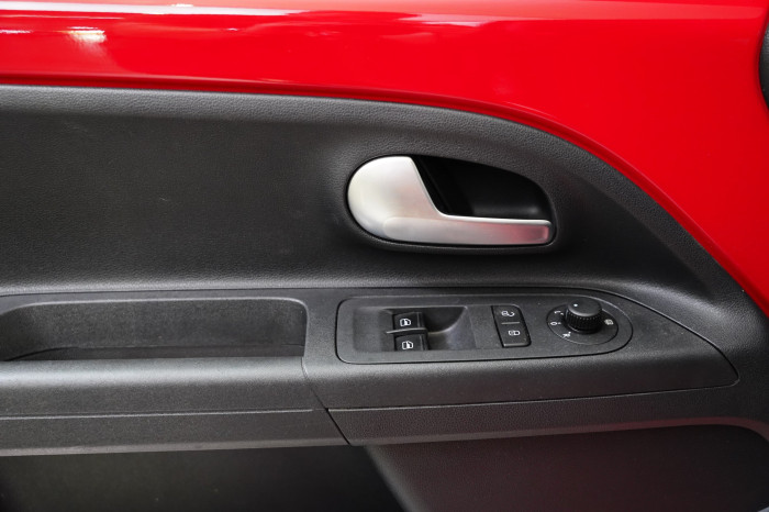 Volkswagen up! 1.0 TSI 85 kW GTI na operativní leasing