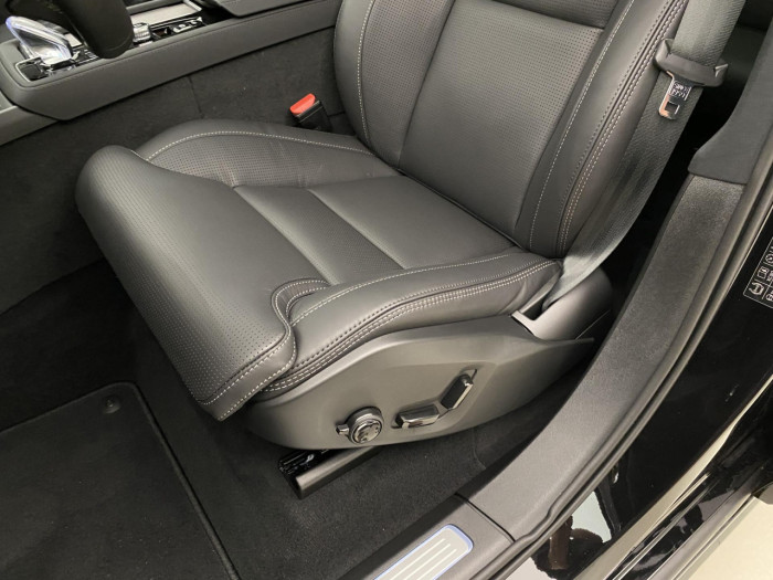 Volvo XC90 T8 AWD Plug-in DARK ULTRA na operativní leasing