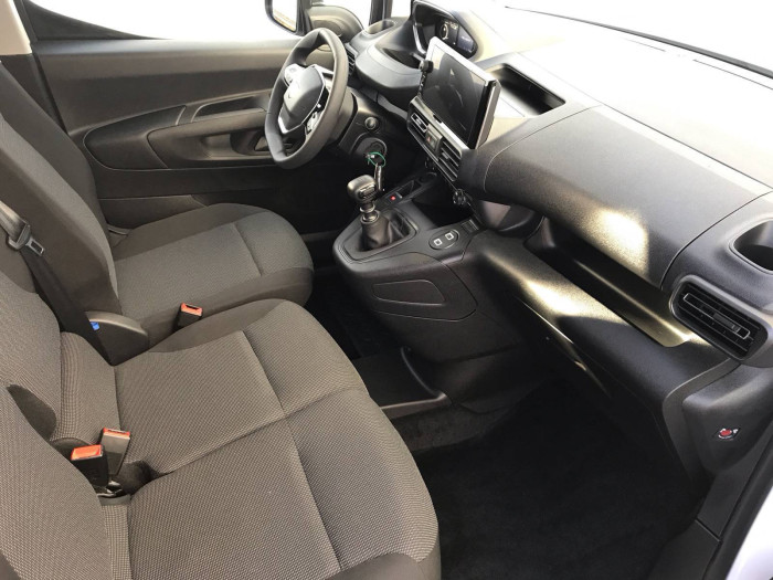 Peugeot Partner Furgon L1 650 1,5 BlueHDi S&S MAN6 / 75kW na operativní leasing