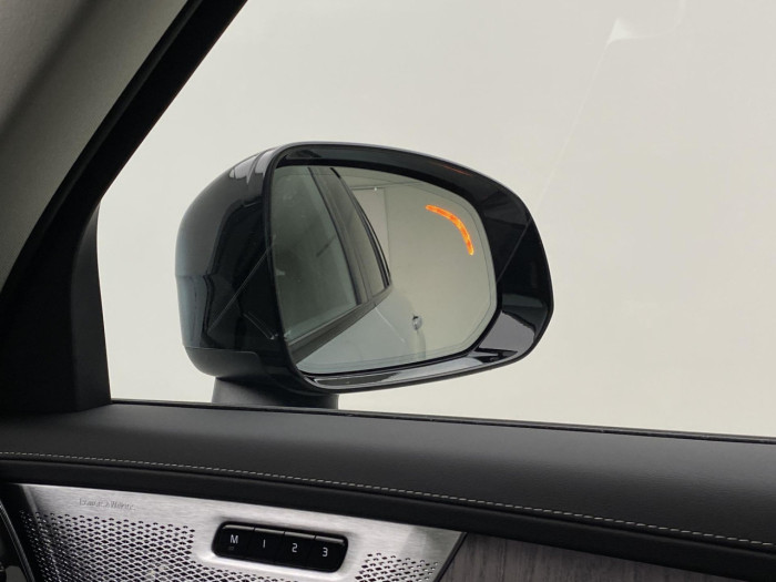 Volvo XC90 T8 AWD Plug-in DARK PLUS 7m na operativní leasing