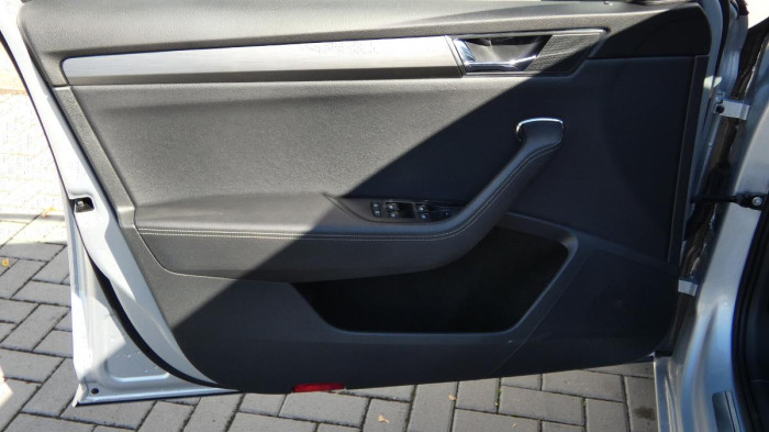 Škoda Superb Combi 2,0 TDI DSG Style na operativní leasing