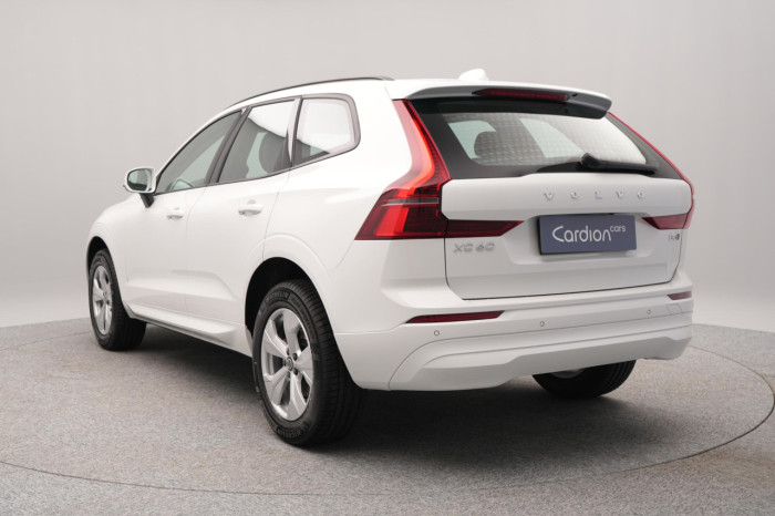 Volvo XC60 B5 AWD AUT CORE na operativní leasing