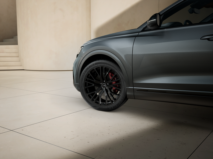 Audi Q8 SUV TDI quattro 210 kW na operativní leasing
