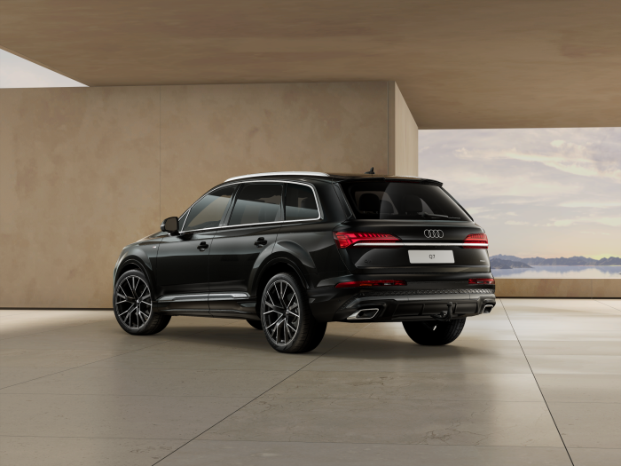 Audi Q7 SUV S line TDI quattro 210 kW na operativní leasing