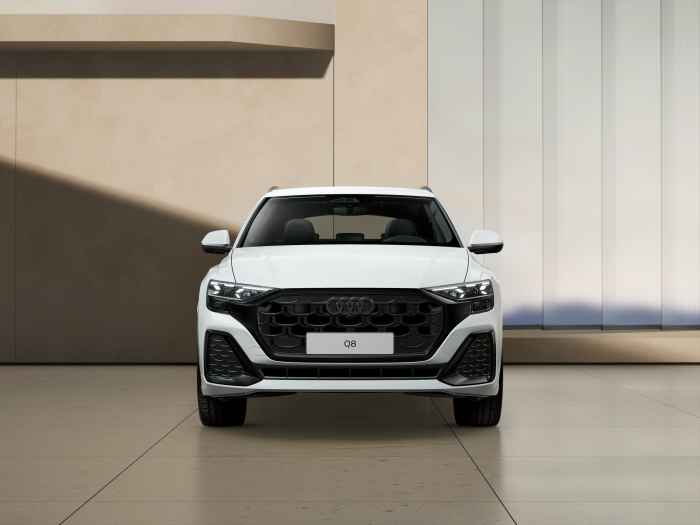 Audi Q8 SUV TDI quattro 210 kW na operativní leasing