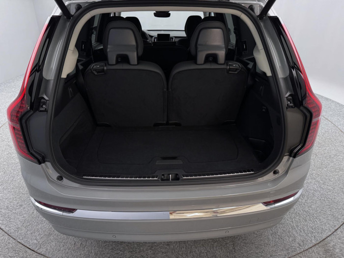 Volvo XC90 T8 AWD Plug-in BRIGHT PLUS 7m na operativní leasing