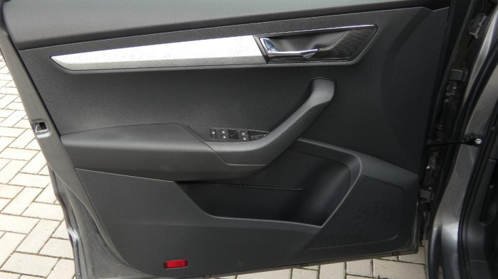 Škoda Karoq 1,5 TSI Ambition DSG na operativní leasing