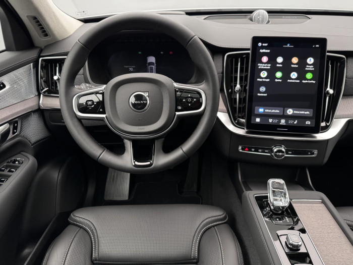 Volvo XC90 B5 AWD AUT DARK ULTRA 7-míst na operativní leasing