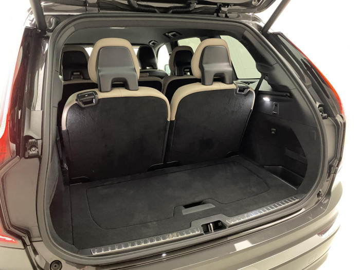 Volvo XC90 T8 AWD RECHARGE BRIGHT PLUS 7m na operativní leasing