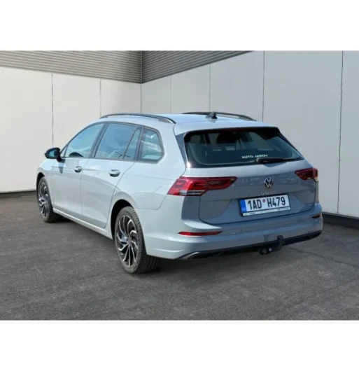 Volkswagen Golf Var.1.5 TSI 96 Life na operativní leasing