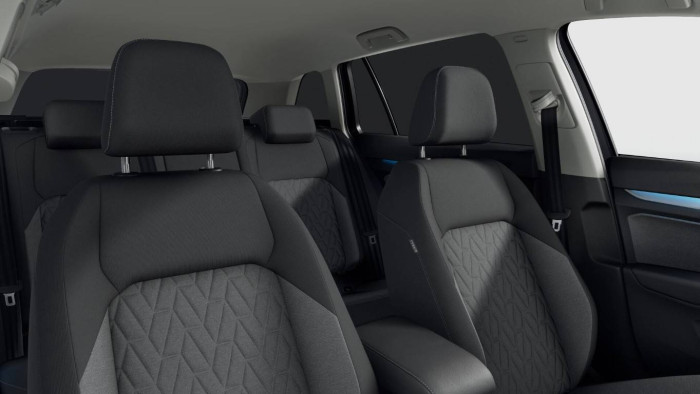 Volkswagen Golf Variant People 6G 1,5TSI / 110kW na operativní leasing