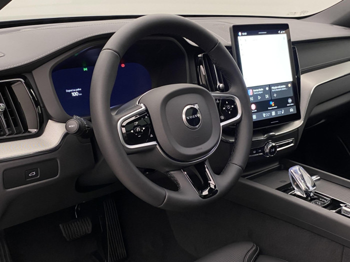 Volvo XC60 B5 AWD AUT ULTRA BLACK EDITION 2.0 Edition na operativní leasing