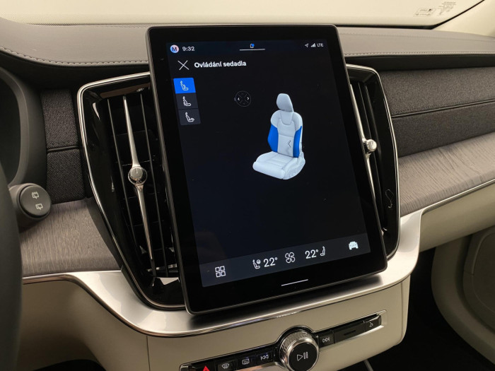Volvo XC90 T8 AWD Plug-in BRIGHT PLUS 7m na operativní leasing