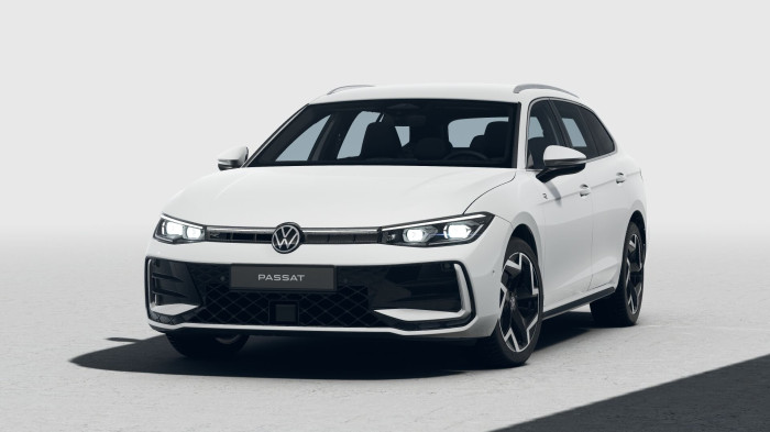 Volkswagen Passat R-Line People 150 kW eHybrid na operativní leasing