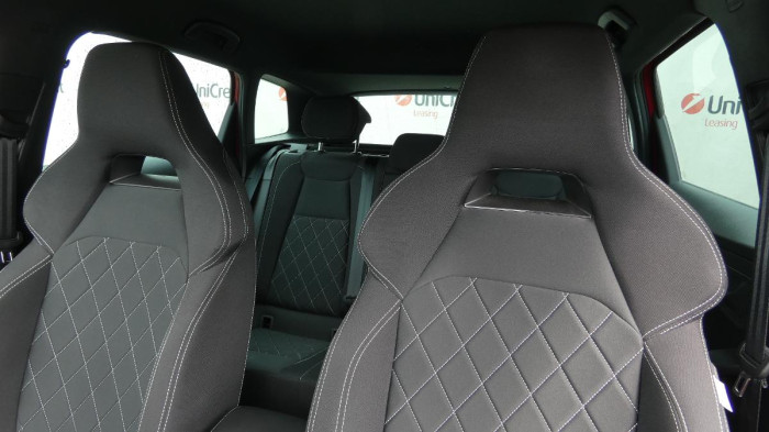 Škoda Karoq 1,5 TSI DSG Sportline na operativní leasing