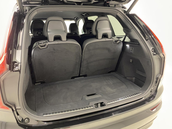 Volvo XC90 B5 AWD AUT BLACK EDITION PLUS na operativní leasing