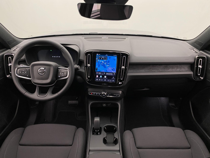 Volvo EX40 SINGLE MOTOR EXTENDED PLUS na operativní leasing