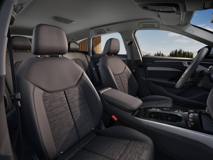 Audi A6 Avant 3.0 TDI quattro 220 kW STR na operativní leasing